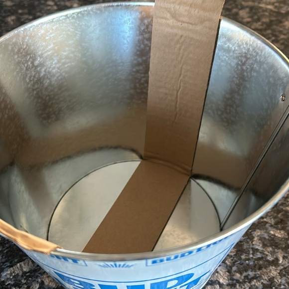 BUD LIGHT 5 QT METAL BEER ICE BUCKET NEW - Picture 3 of 6